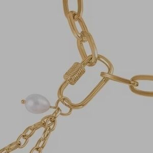 Elegant Gold Chain Link Necklace with Pearl Accent